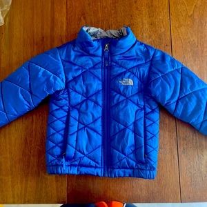 Babies NorthFace Puffer Coat. Size 3T. Excellent preloved condition.